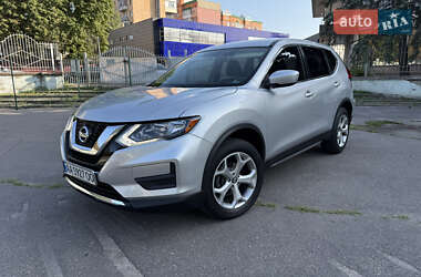 Внедорожник / Кроссовер Nissan Rogue 2016 в Полтаве