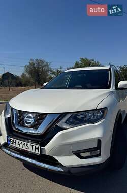 Внедорожник / Кроссовер Nissan Rogue 2015 в 