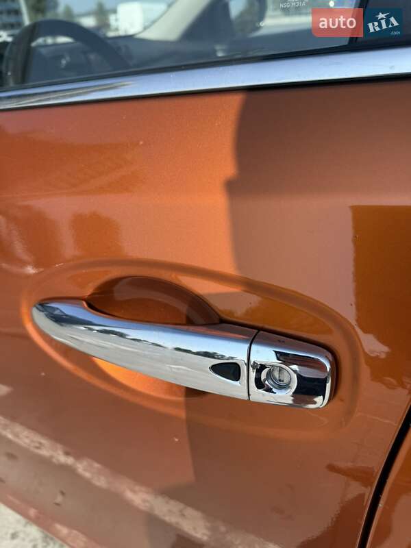 Внедорожник / Кроссовер Nissan Rogue 2019 в Киеве