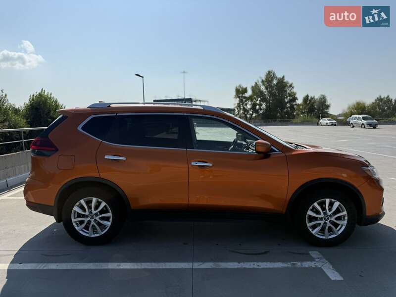 Внедорожник / Кроссовер Nissan Rogue 2019 в Киеве