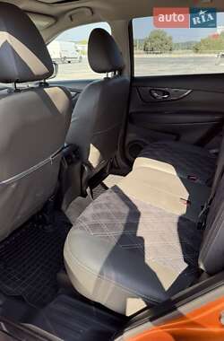 Позашляховик / Кросовер Nissan Rogue 2019 в 