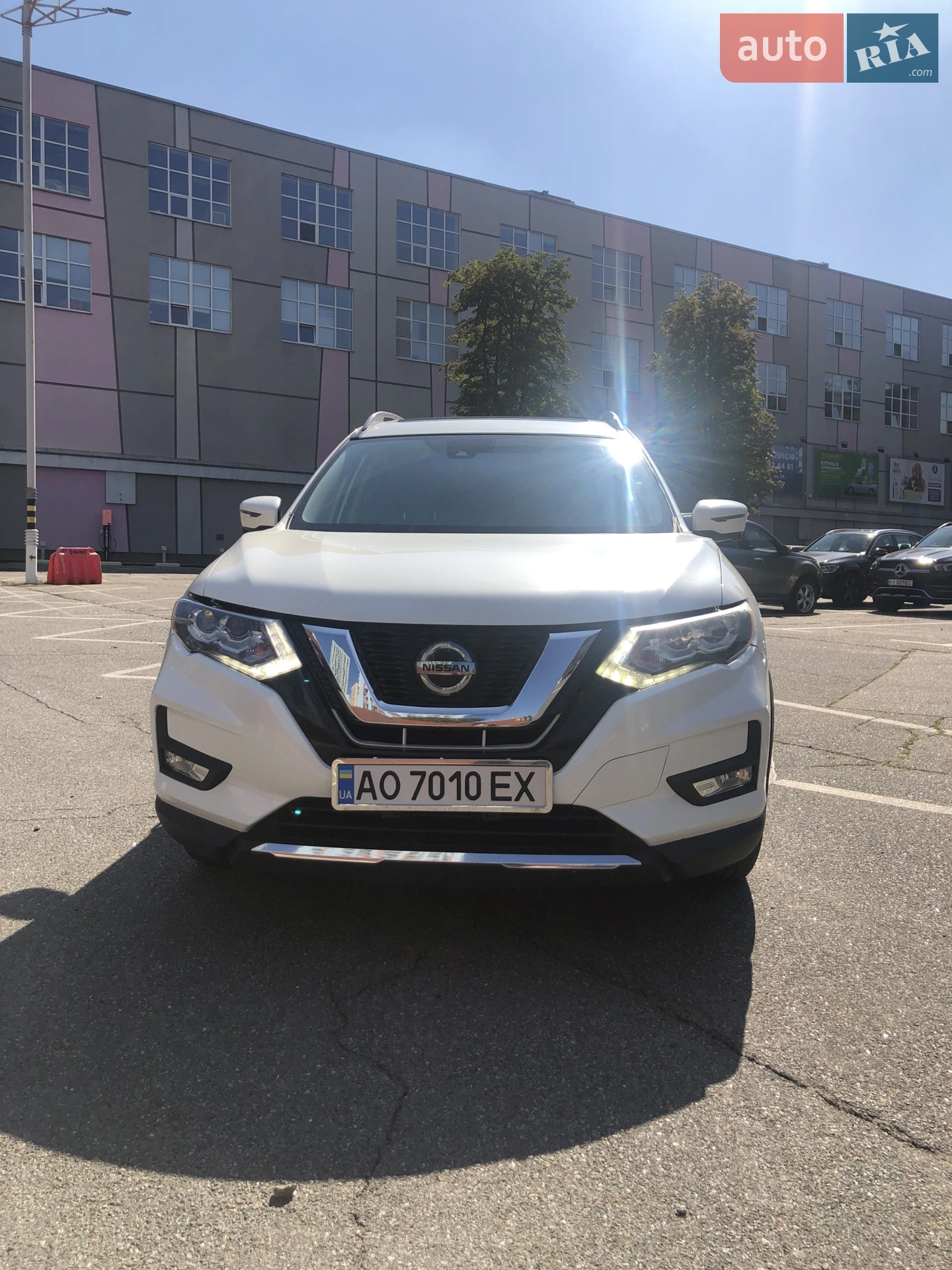 2018 Nissan Rogue - мініатюра 2