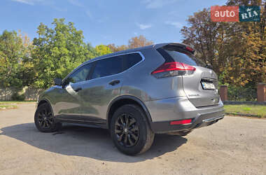Позашляховик / Кросовер Nissan Rogue 2016 в Полтаві