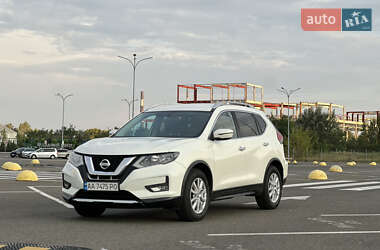 Внедорожник / Кроссовер Nissan Rogue 2017 в Киеве