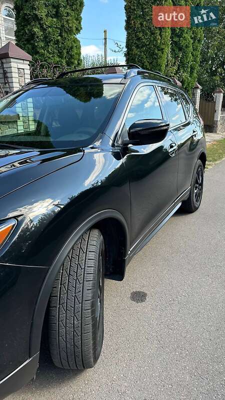 Позашляховик / Кросовер Nissan Rogue 2018 в Вишневому фото 5 Позашляховик / Кросовер Nissan Rogue 2018 в Вишневому