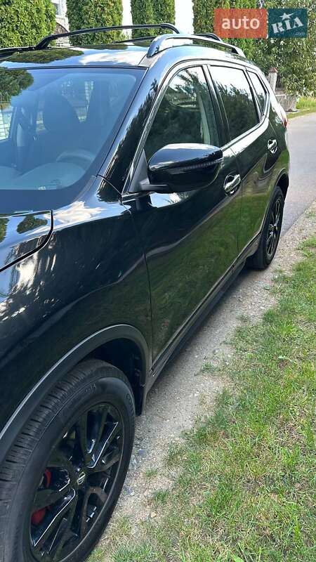 Позашляховик / Кросовер Nissan Rogue 2018 в Вишневому фото 7 Позашляховик / Кросовер Nissan Rogue 2018 в Вишневому