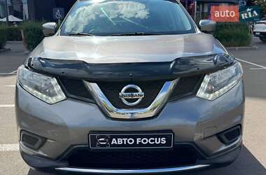 Внедорожник / Кроссовер Nissan Rogue 2016 в 