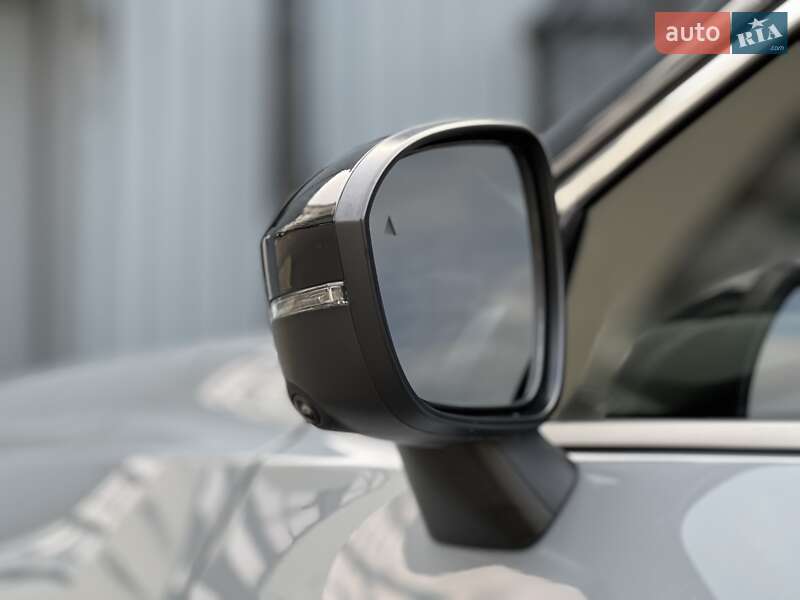 Внедорожник / Кроссовер Nissan Rogue 2023 в Ужгороде