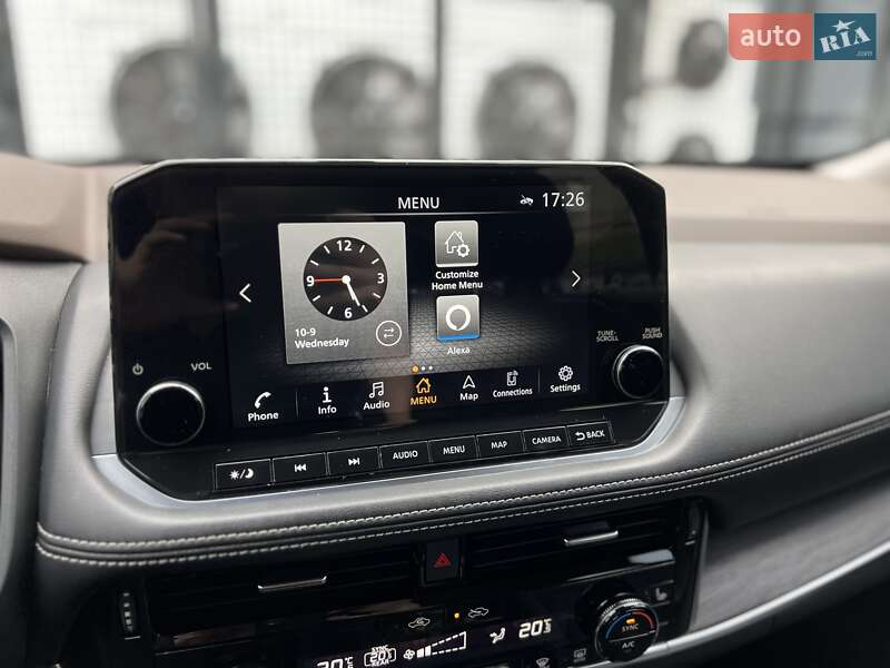 Внедорожник / Кроссовер Nissan Rogue 2023 в Ужгороде