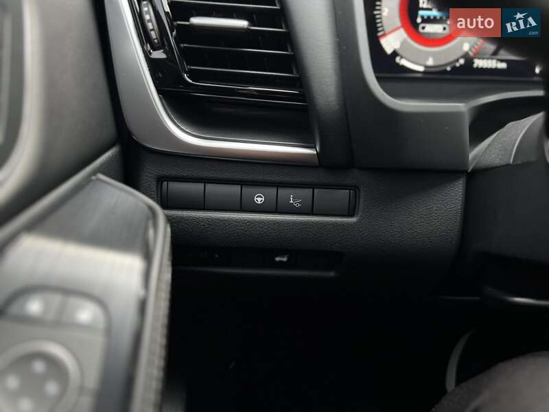 Внедорожник / Кроссовер Nissan Rogue 2023 в Ужгороде