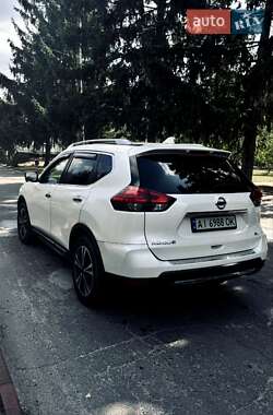 Внедорожник / Кроссовер Nissan Rogue 2017 в 