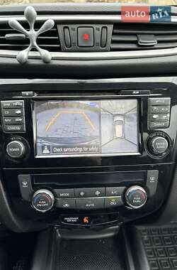 Позашляховик / Кросовер Nissan Rogue 2014 в 