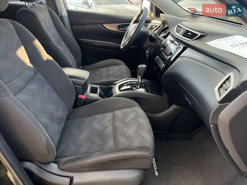 Внедорожник / Кроссовер Nissan Rogue 2015 в Львове