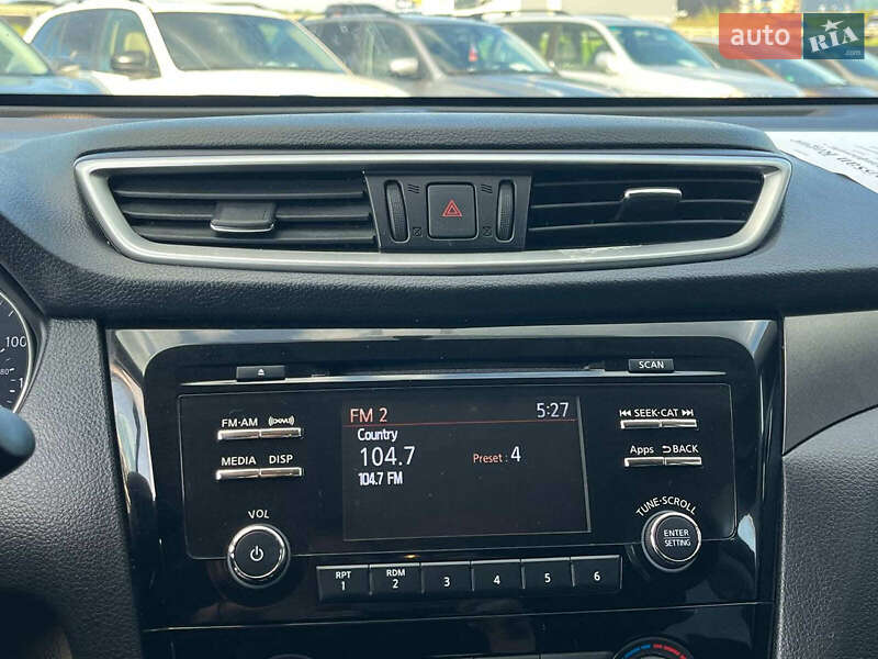 Внедорожник / Кроссовер Nissan Rogue 2015 в Львове