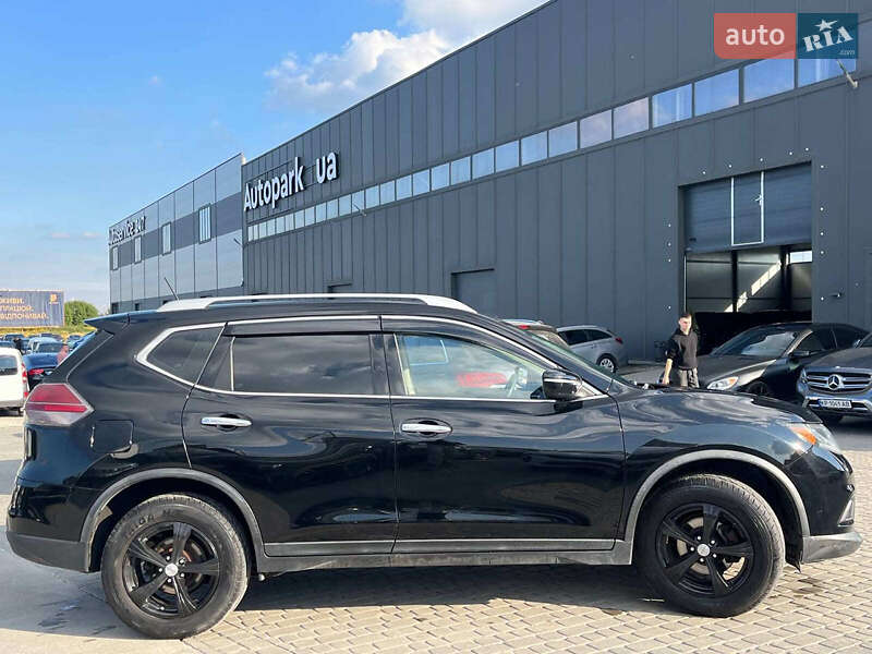 Внедорожник / Кроссовер Nissan Rogue 2015 в Львове