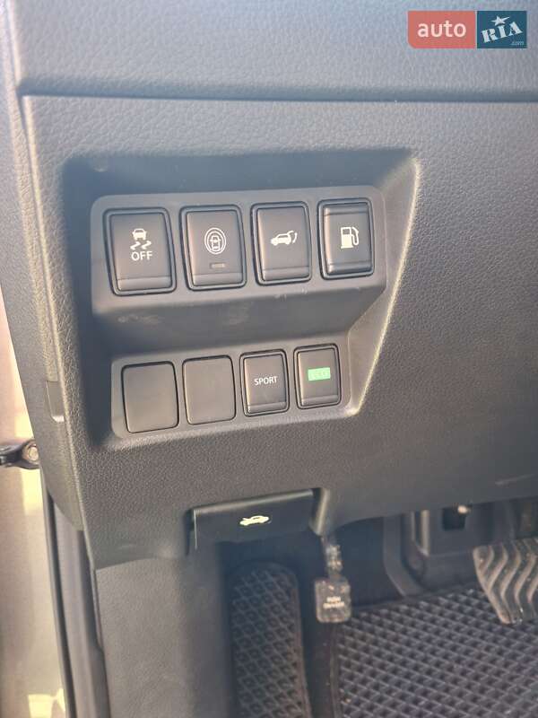 Внедорожник / Кроссовер Nissan Rogue 2020 в Черкассах