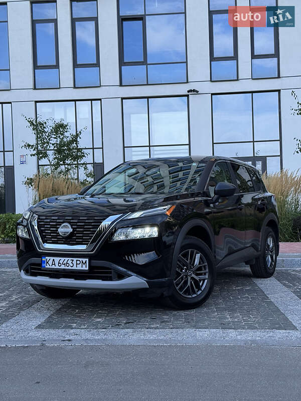 Внедорожник / Кроссовер Nissan Rogue 2022 в Киеве