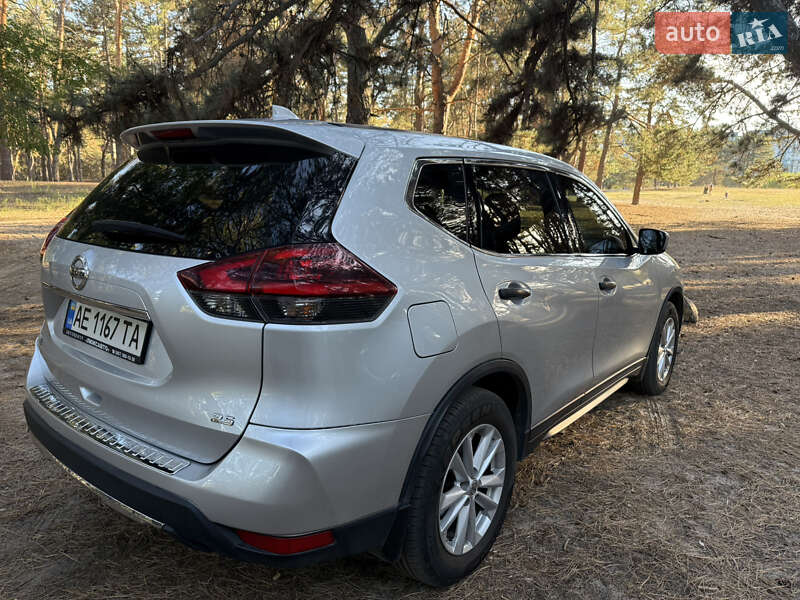 Позашляховик / Кросовер Nissan Rogue 2017 в Дніпрі фото 5 Позашляховик / Кросовер Nissan Rogue 2017 в Дніпрі