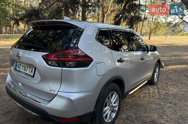 Внедорожник / Кроссовер Nissan Rogue 2017 в 