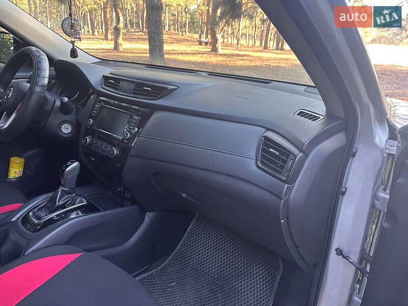 Позашляховик / Кросовер Nissan Rogue 2017 в Дніпрі фото 22 Позашляховик / Кросовер Nissan Rogue 2017 в Дніпрі
