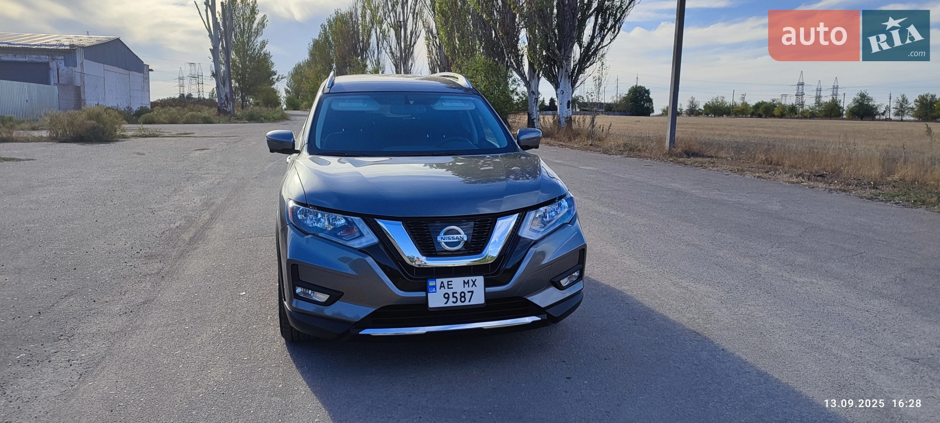 2017 Nissan Rogue - мініатюра 2