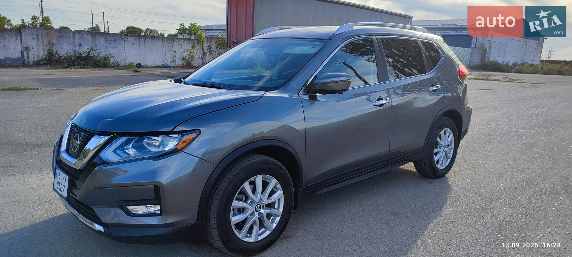 2017 Nissan Rogue - мініатюра 4