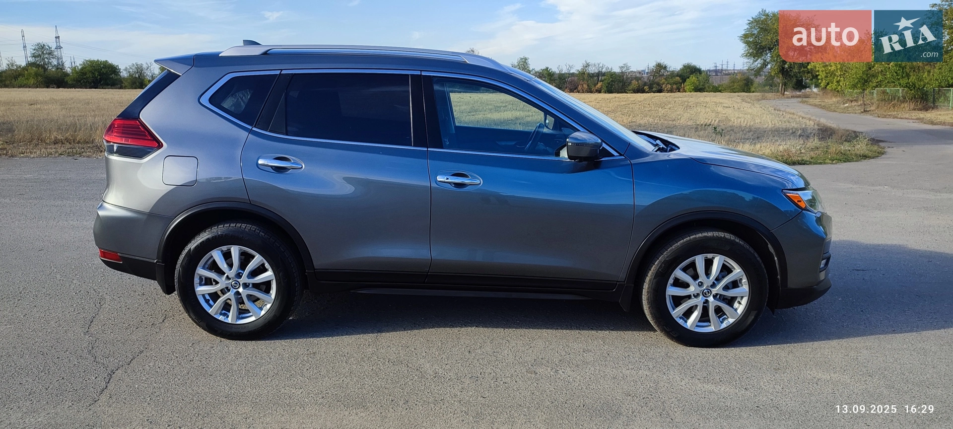 2017 Nissan Rogue - мініатюра 8