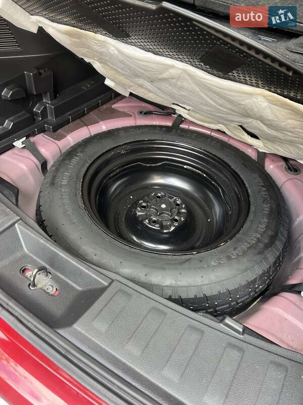 Внедорожник / Кроссовер Nissan Rogue 2017 в Ивано-Франковске