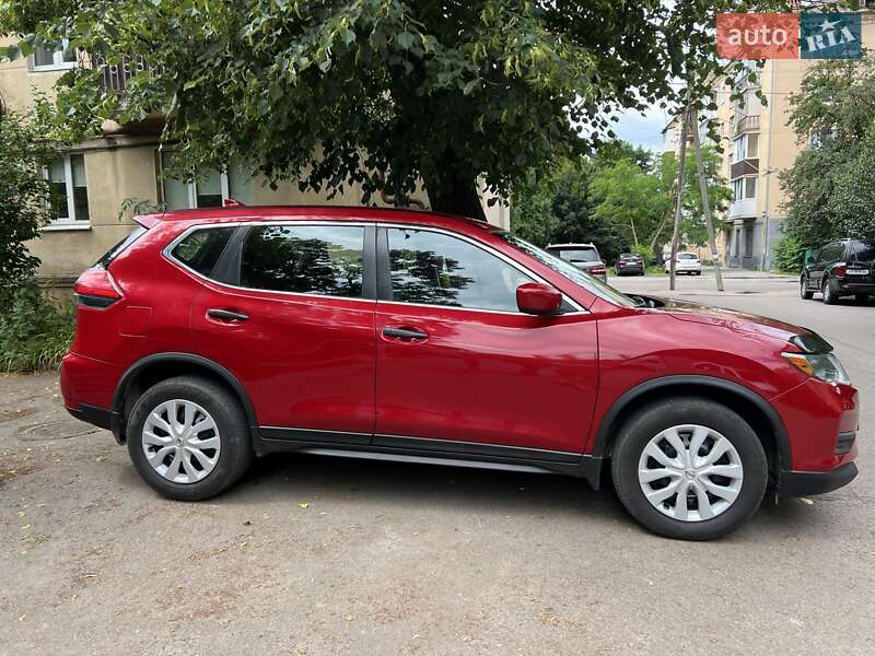 Внедорожник / Кроссовер Nissan Rogue 2017 в Ивано-Франковске