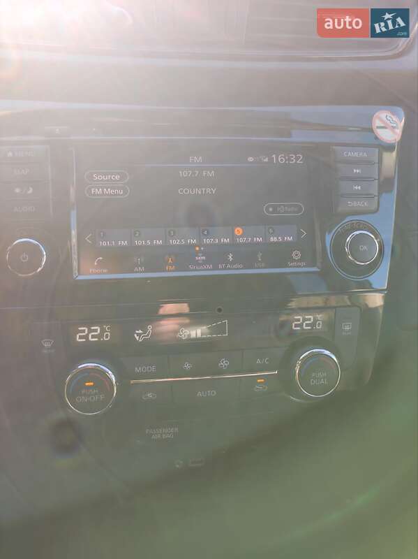 Внедорожник / Кроссовер Nissan Rogue 2017 в Днепре