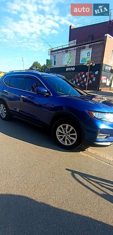 Позашляховик / Кросовер Nissan Rogue 2016 в Харкові