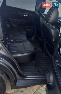 Внедорожник / Кроссовер Nissan Rogue 2016 в 