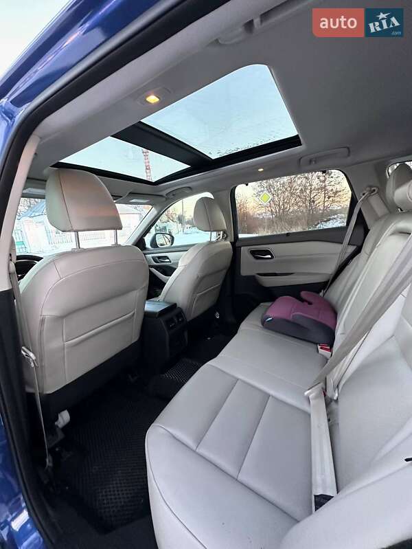 Позашляховик / Кросовер Nissan Rogue 2020 в Хмельницькому