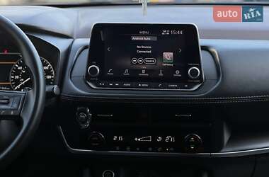 Внедорожник / Кроссовер Nissan Rogue 2023 в 