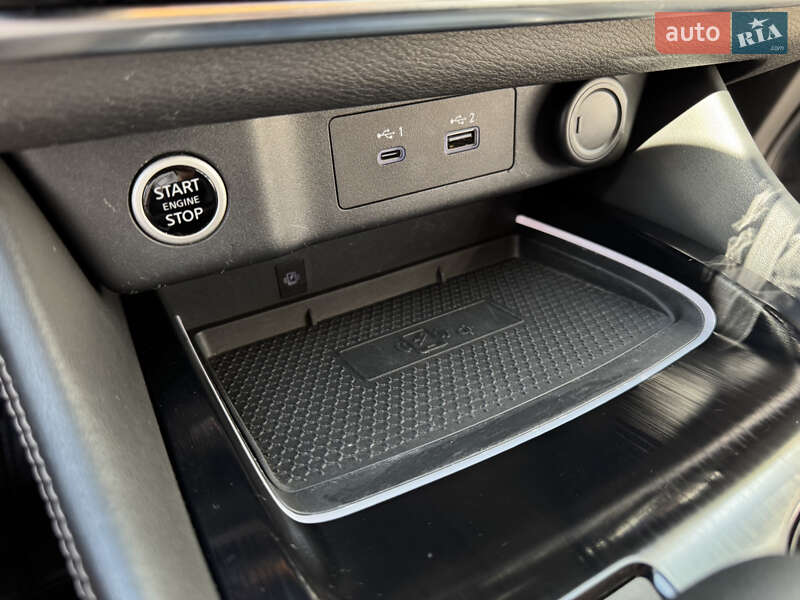 Позашляховик / Кросовер Nissan Rogue 2021 в Києві