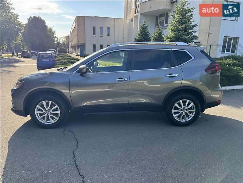 Позашляховик / Кросовер Nissan Rogue 2018 в Києві