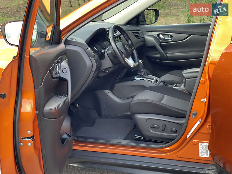 Внедорожник / Кроссовер Nissan Rogue 2019 в Днепре