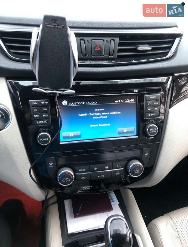 Внедорожник / Кроссовер Nissan Rogue 2017 в Мостиске