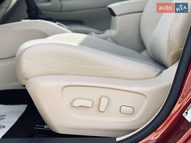 Позашляховик / Кросовер Nissan Rogue 2019 в Кременчуці