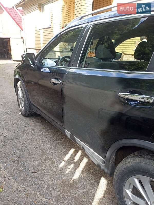 Позашляховик / Кросовер Nissan Rogue 2015 в Костопілі