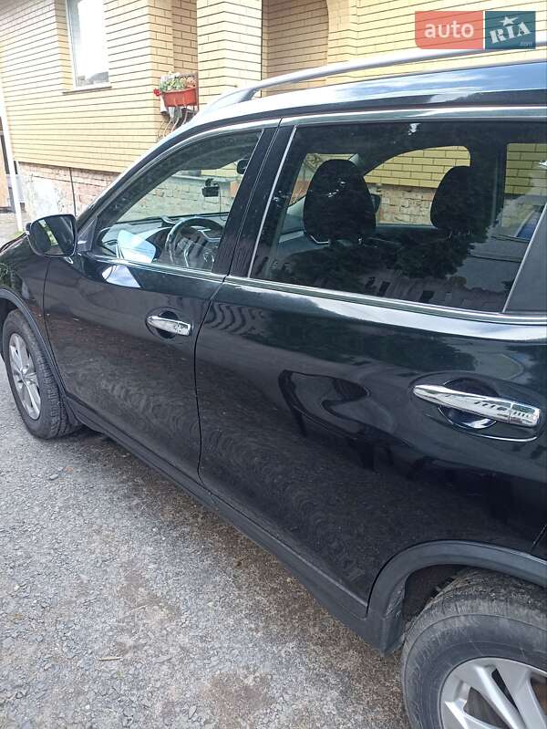 Позашляховик / Кросовер Nissan Rogue 2015 в Костопілі