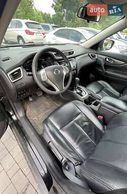 Внедорожник / Кроссовер Nissan Rogue 2015 в 