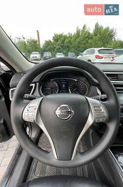 Внедорожник / Кроссовер Nissan Rogue 2015 в 