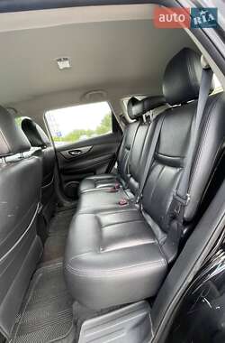 Внедорожник / Кроссовер Nissan Rogue 2015 в 