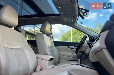 Внедорожник / Кроссовер Nissan Rogue 2014 в 