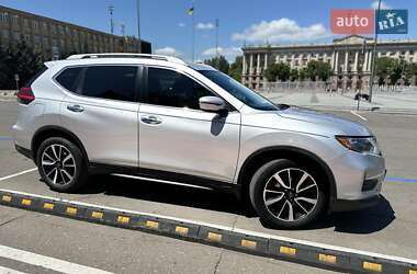 Внедорожник / Кроссовер Nissan Rogue 2016 в 
