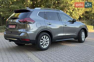 Внедорожник / Кроссовер Nissan Rogue 2018 в 