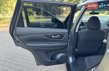 Внедорожник / Кроссовер Nissan Rogue 2018 в 