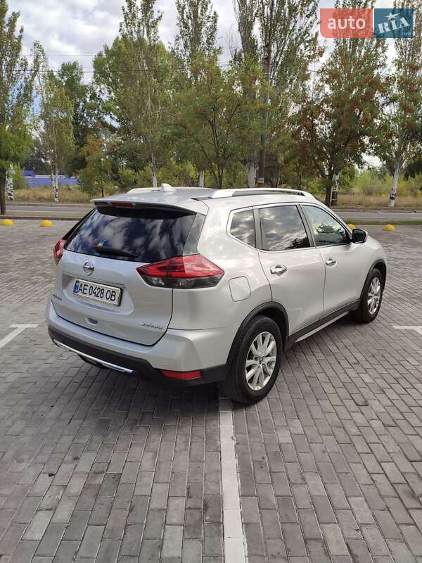 Внедорожник / Кроссовер Nissan Rogue 2019 в Каменском