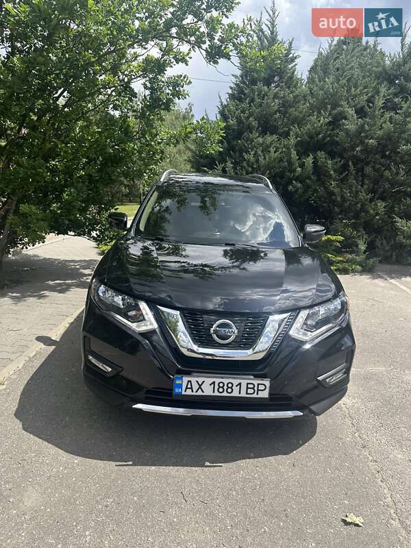 Позашляховик / Кросовер Nissan Rogue 2017 в Харкові